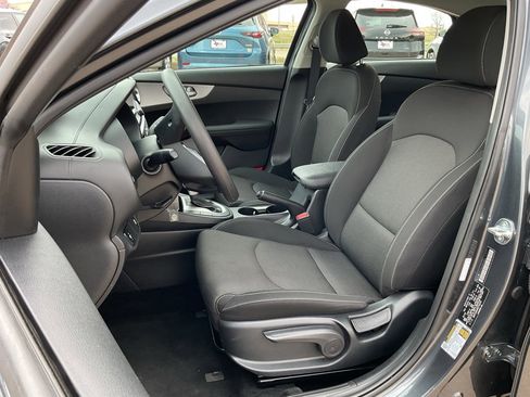 Used 2024 Kia Forte LXS image 13