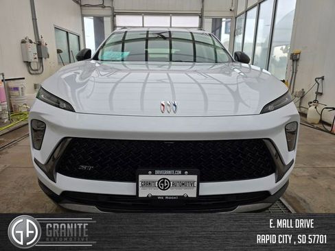 New 2026 Buick Envision Sport Touring image 8