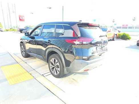 Used 2022 Nissan Rogue SV image 6