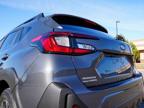 Used 2024 Subaru Crosstrek 2.0i Premium AWD/4WD image 30