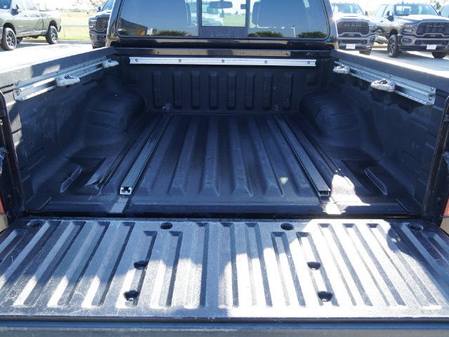 Used 2020 Nissan Frontier PRO-4X AWD/4WD image 19
