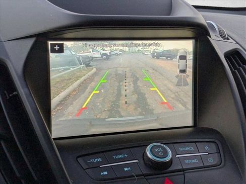 Used 2019 Ford Escape SEL image 9