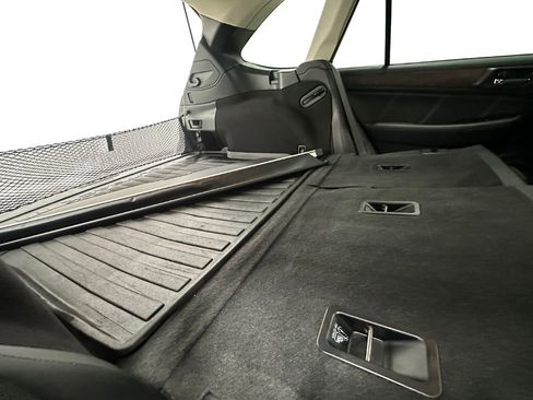 Used 2018 Subaru Outback 2.5i Limited image 16