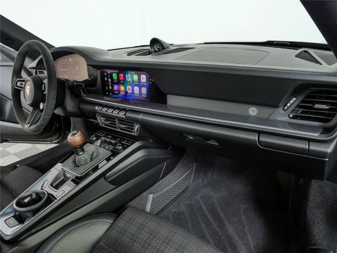 Certified 2026 Porsche 911 Carrera RWD image 23