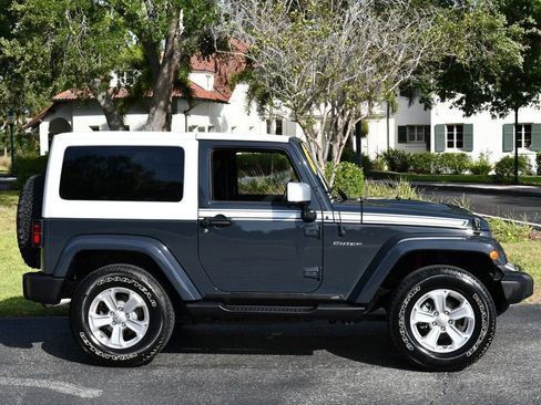 Used 2017 Jeep Wrangler Sahara w/ Quick Order Package 24E Chief AWD/4WD image 7