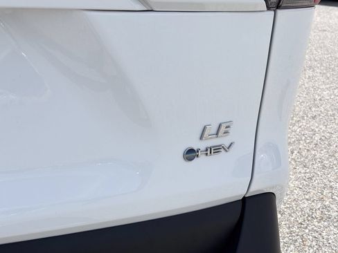 Used 2025 Toyota RAV4 LE AWD/4WD image 9