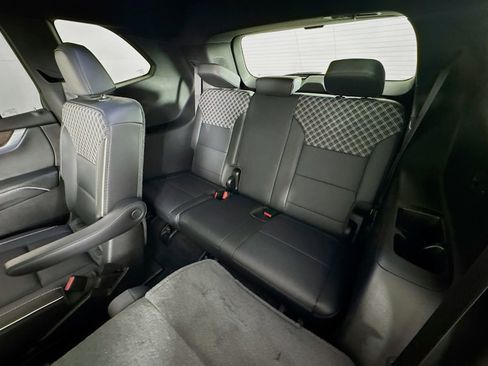 Used 2024 GMC Acadia Denali w/ Super Cruise Package FWD image 23