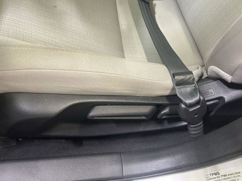 Used 2022 Honda Civic LX image 12