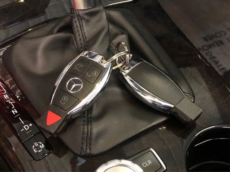 Used 2015 Mercedes-Benz SLK 350 image 20