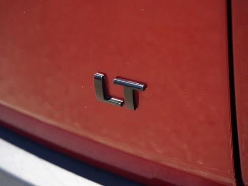 Used 2023 Chevrolet Traverse LT FWD image 14