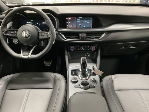 New 2025 Alfa Romeo Stelvio Sprint image 13