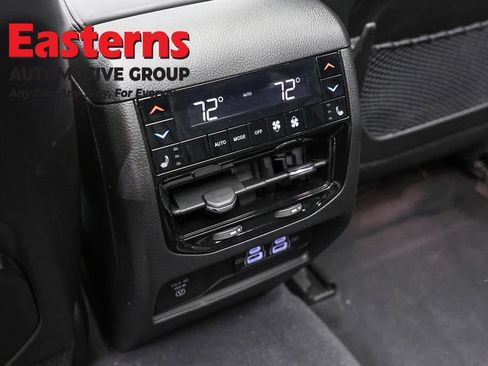 Used 2023 Jeep Grand Cherokee Overland w/ Luxury Tech Group IV AWD/4WD image 26