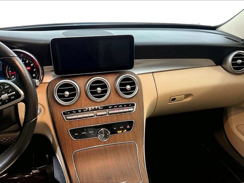Used 2019 Mercedes-Benz C 300 Sedan image 6