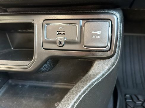 Used 2020 Jeep Renegade Latitude image 29