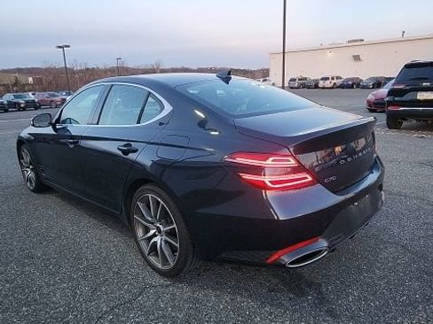 Used 2025 Genesis G70 2.5T image 5