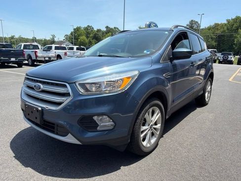 Used 2018 Ford Escape SE w/ SE Sync 3 Package AWD/4WD image 26