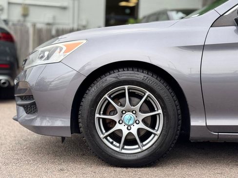 Used 2016 Honda Accord LX image 11