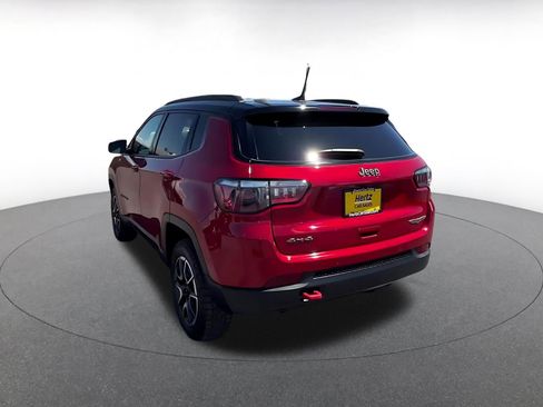 Used 2025 Jeep Compass Trailhawk AWD/4WD image 11