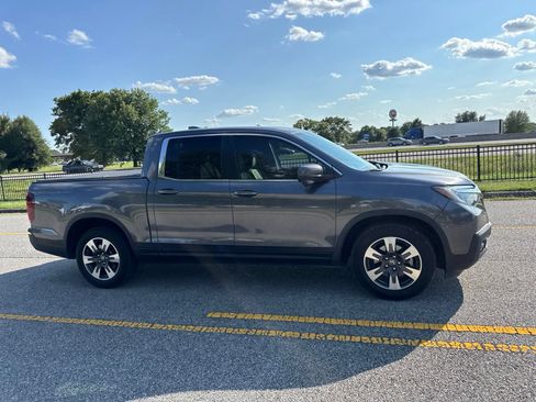 Used 2017 Honda Ridgeline RTL-T image 4