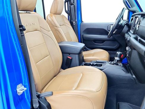 Used 2023 Jeep Wrangler Unlimited Sahara w/ Cold Weather Group image 35