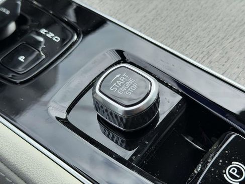 New 2026 Volvo XC90 B6 Ultra w/ Protection Package AWD/4WD image 7