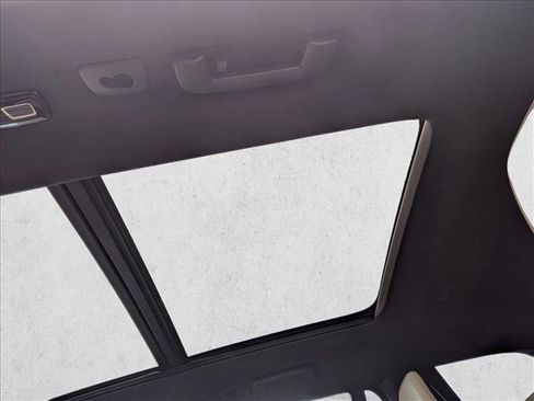 New 2025 Volvo XC90 B5 Core w/ Protection Package Premier image 19