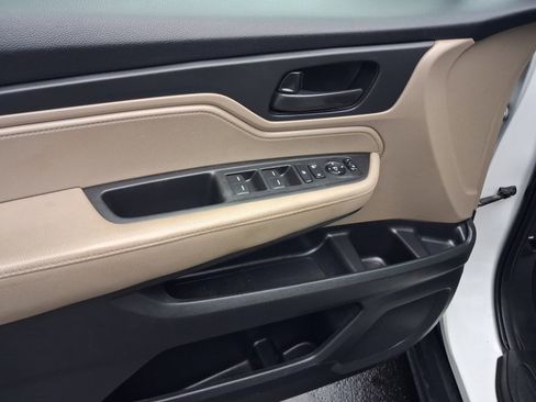 Used 2022 Honda Odyssey EX image 21