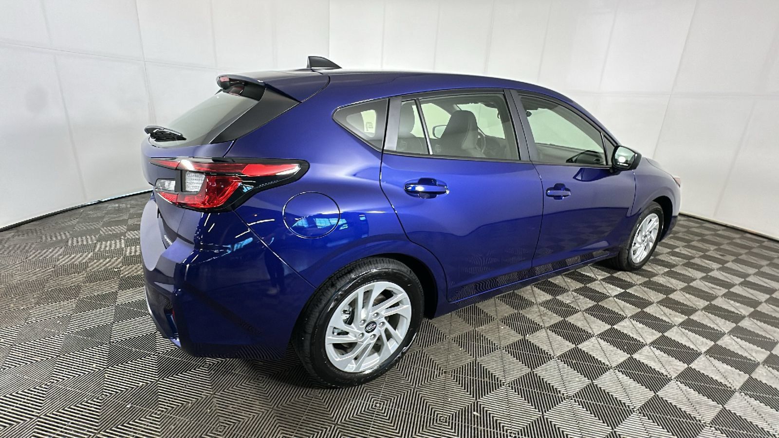 Used 2025 Subaru Impreza 2.0i AWD/4WD image 3