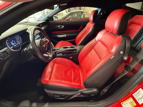 Used 2021 Ford Mustang GT Premium w/ GT Performance Package RWD image 13