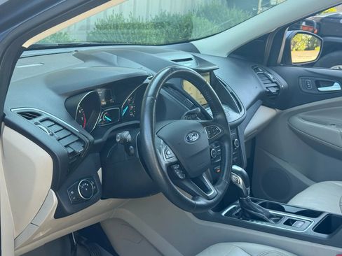 Used 2018 Ford Escape SEL w/ Ford Safe & Smart Package image 11