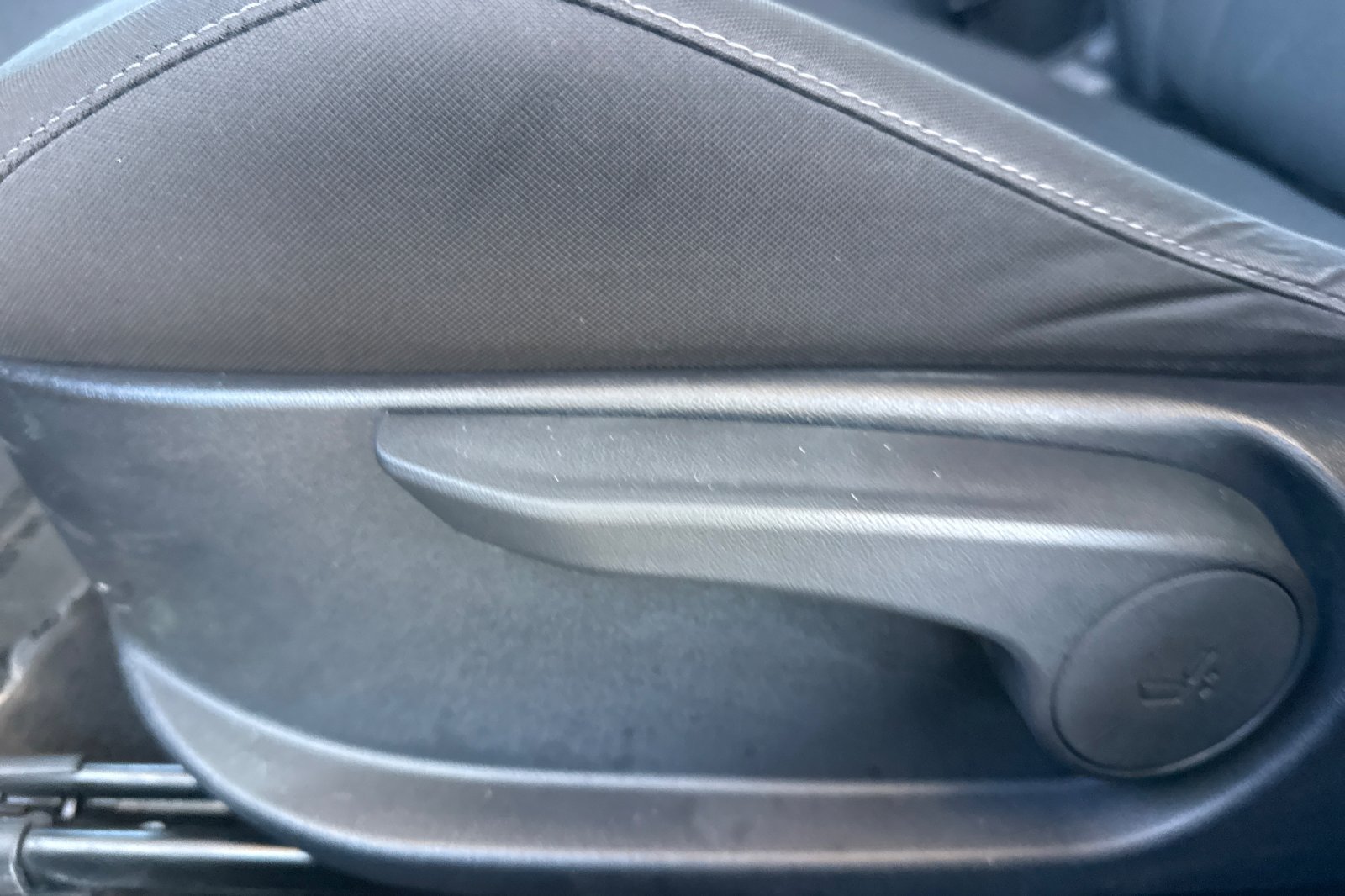 Used 2025 Hyundai Elantra SEL FWD image 19