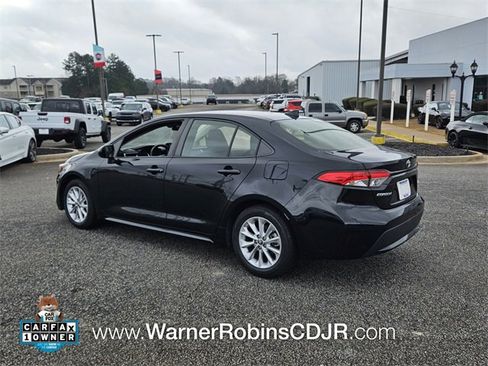 Used 2022 Toyota Corolla LE image 9