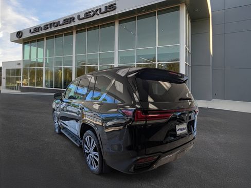 Used 2024 Lexus LX 600 4WD w/ Appearance Package image 5