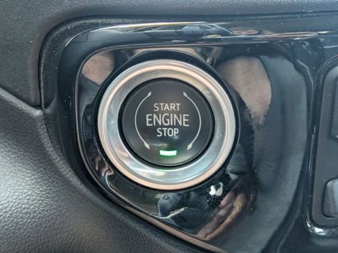 Used 2022 Chevrolet Silverado 1500 LTZ w/ LTZ Premium Package AWD/4WD image 36
