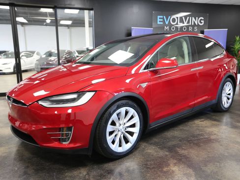 Used 2016 Tesla Model X 90D AWD/4WD image 5