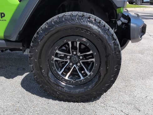 Certified 2025 Jeep Wrangler Sport AWD/4WD image 10