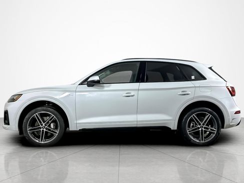 Used 2023 Audi Q5 e Premium Plus w/ Premium Plus Package image 2