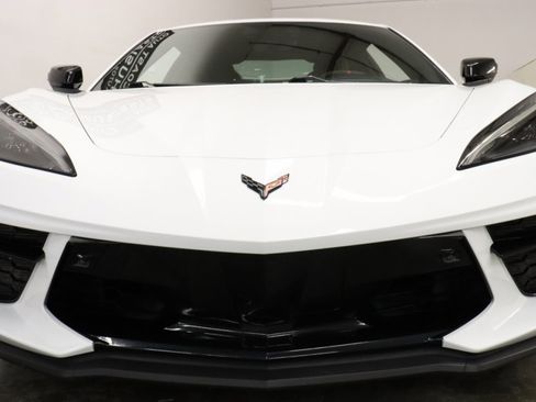 Used 2022 Chevrolet Corvette Stingray Premium Cpe w/ Z51 Performance Package RWD image 5