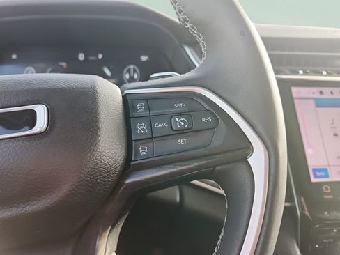 Used 2023 Jeep Grand Cherokee L Limited image 24