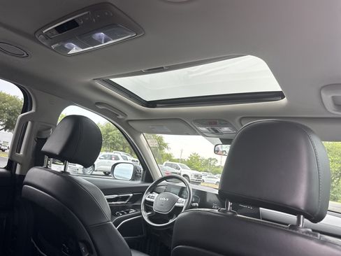 Used 2025 Kia Telluride S FWD image 37