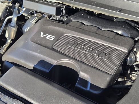 Used 2019 Nissan Pathfinder Platinum image 22