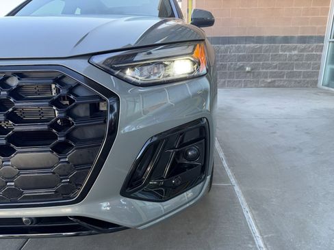 Used 2025 Audi Q5 e Premium Plus w/ Premium Plus Package image 11