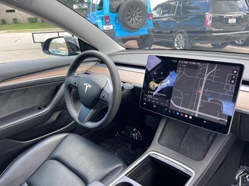 Used 2021 Tesla Model 3 Standard Range Plus RWD image 31