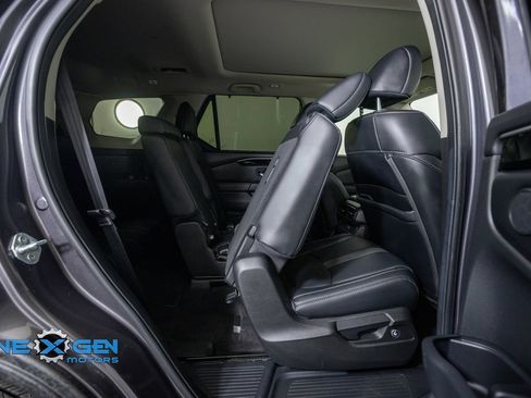 Used 2025 Honda Pilot Touring image 37