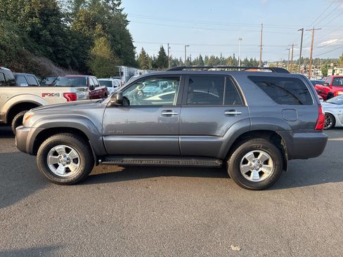 Used 2008 Toyota 4Runner SR5 image 2
