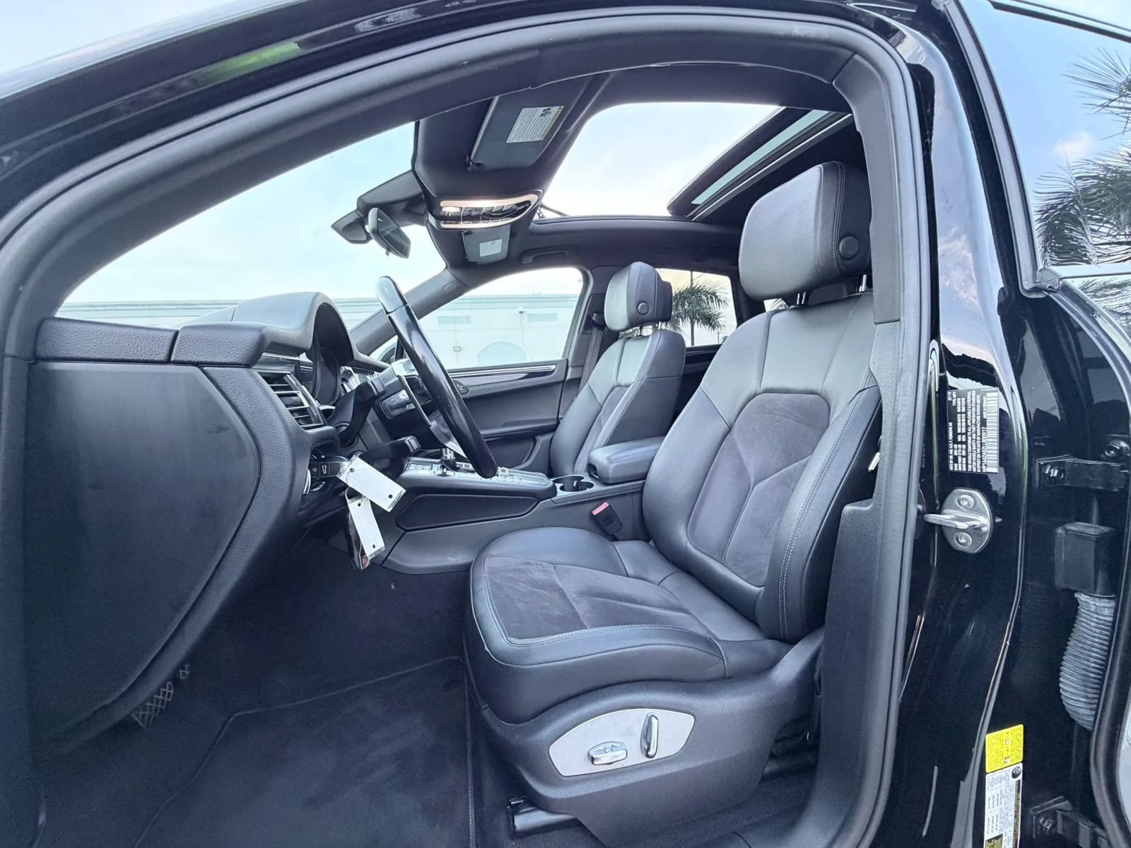 Used 2020 Porsche Macan AWD/4WD image 33