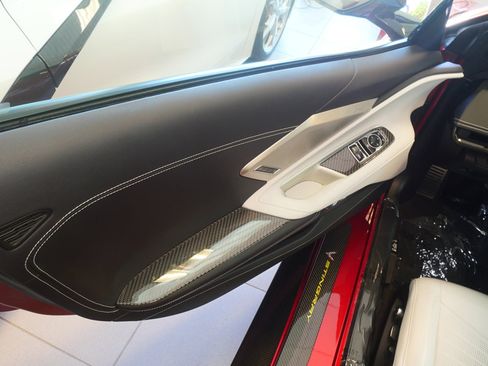 Used 2022 Chevrolet Corvette Stingray Preferred Cpe w/ Z51 Performance Package RWD image 11