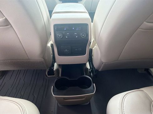 Used 2021 GMC Acadia Denali w/ Denali Technology Package AWD/4WD image 27