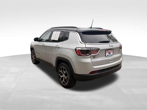 Used 2024 Jeep Compass Limited AWD/4WD image 4