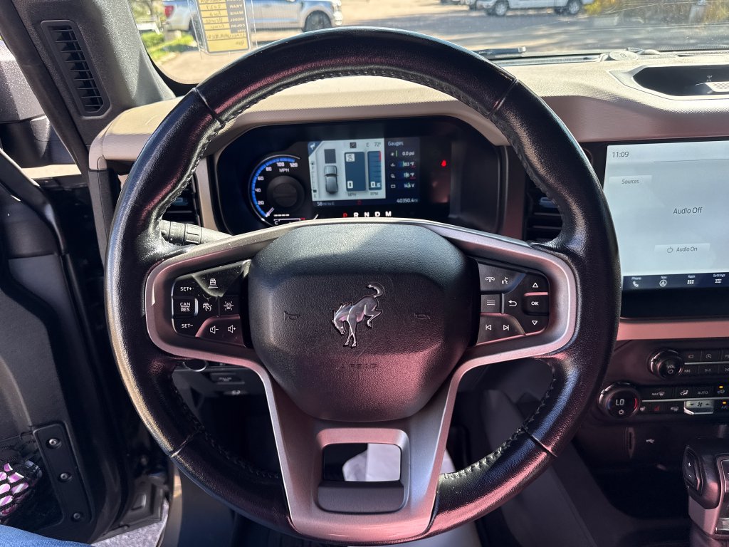 Used 2023 Ford Bronco Wildtrak AWD/4WD image 13